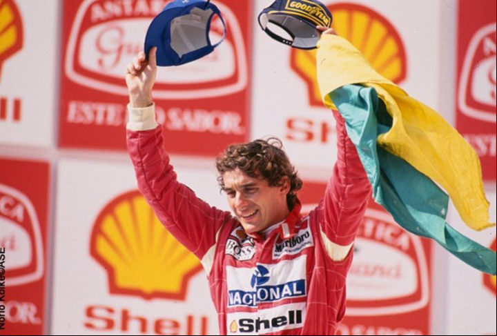 Ayrton Senna, ídolo no Brasil e no exterior, teria feito 65 anos no dia 21 de março de 2025. Ele morreu precocemente aos 34 anos em 1/5/1994.